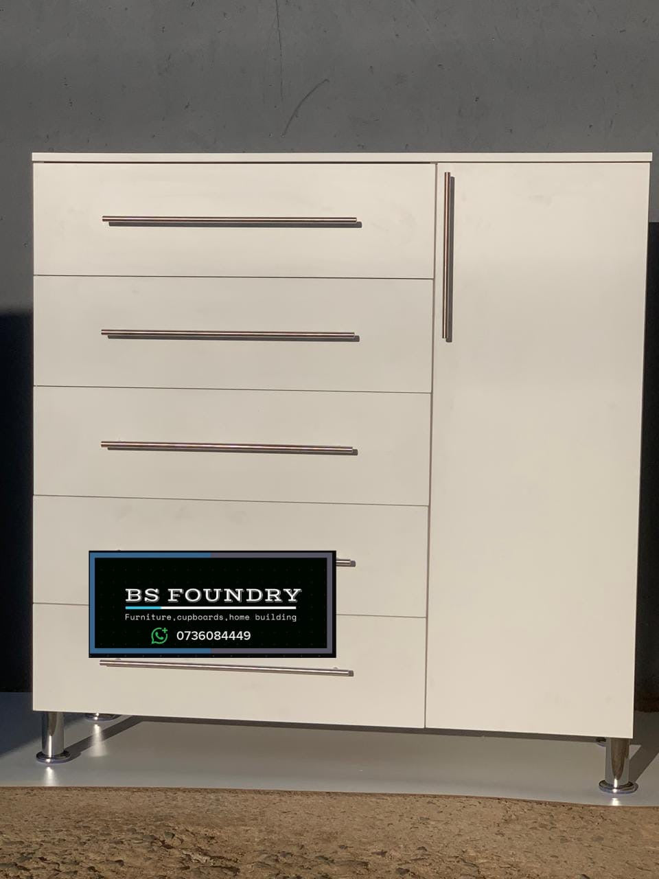 Chest of drawers