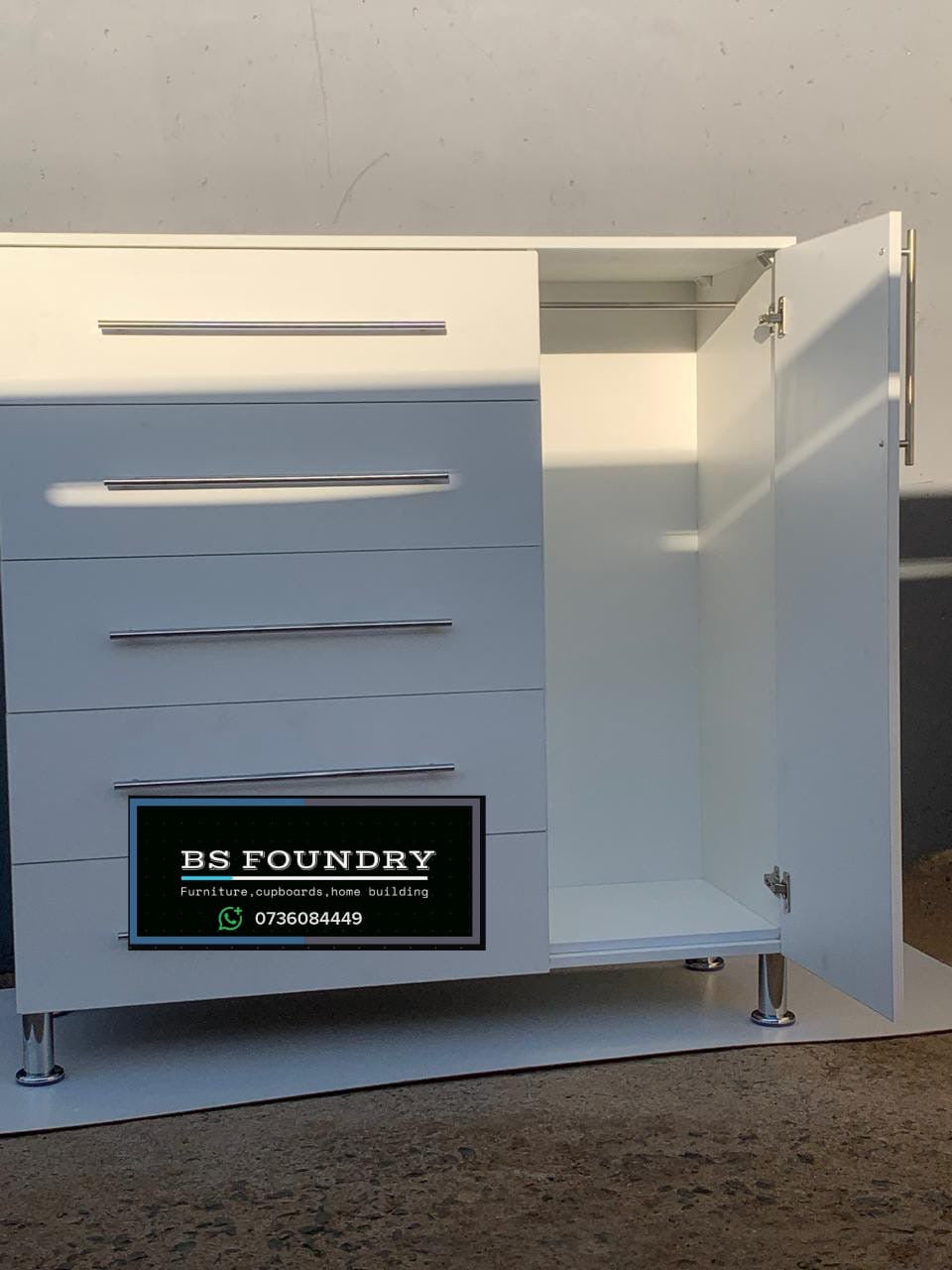 Chest of drawers